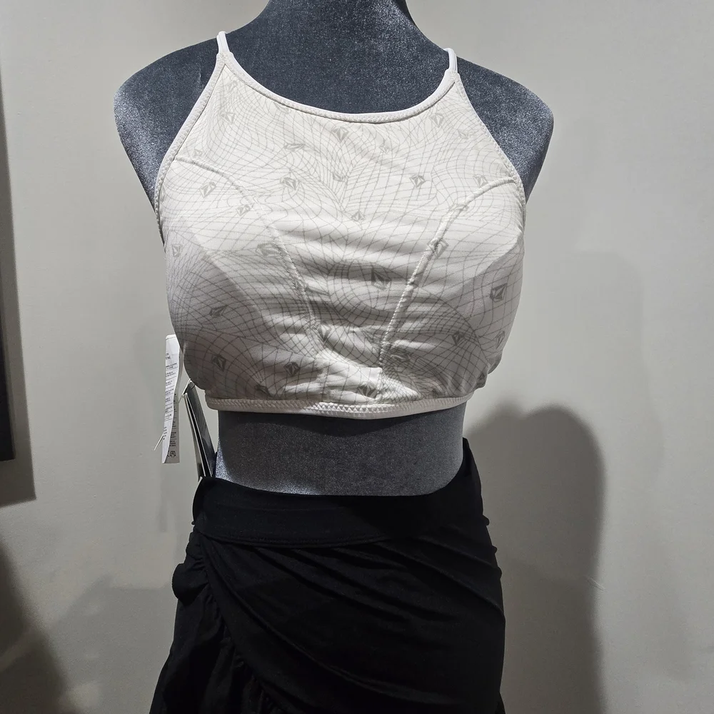 Volcom Simply Solid Reversible Top - Picture 1 of 4